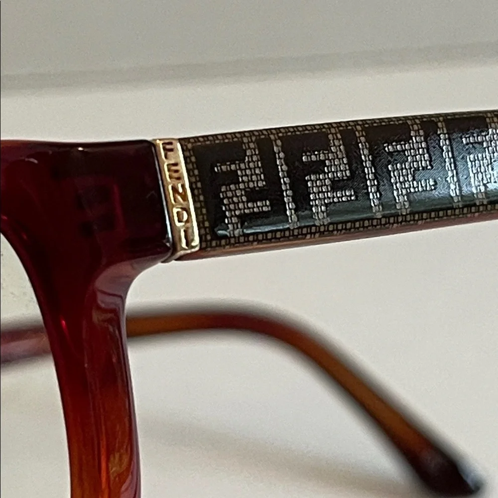 FENDI NWOT Career Preppy Women's Tortoise Logo Temple 53x15x135 Eyeglass Frame